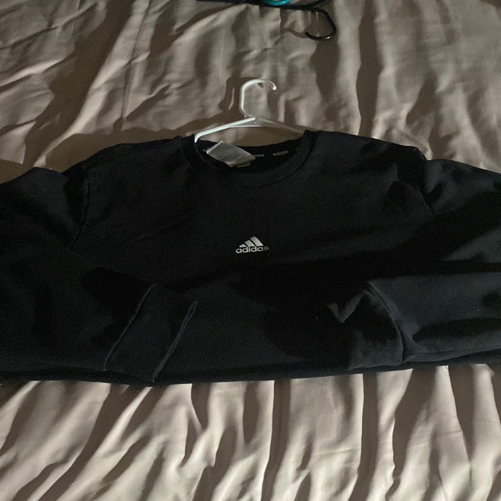 Cropped Black Adidas Crewneck